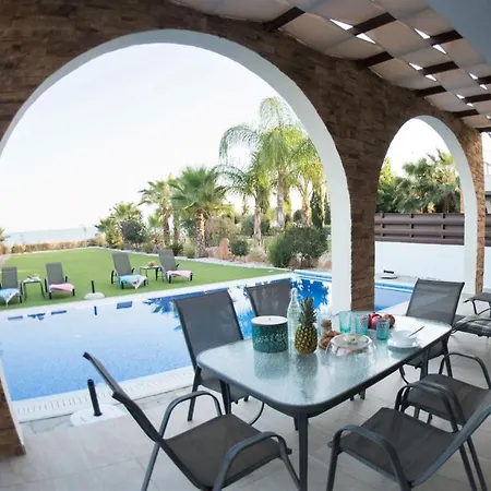 Nirvana Seafront איה נאפה